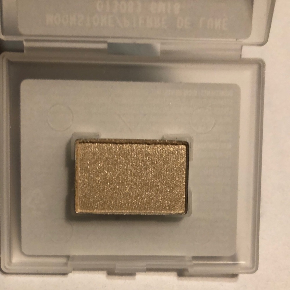 NIB- Mary Kay Mineral and Cream Eye Color. They are sold separately at $6 each. - Picture 10 of 13